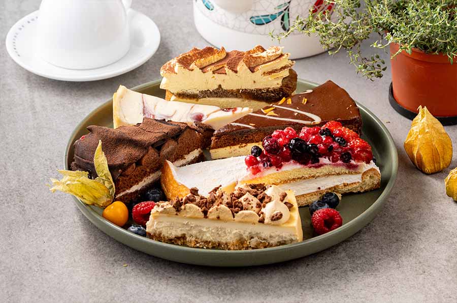 Асортимент от замразени десерти на Big Sweet Ltd за ресторанти и хотели